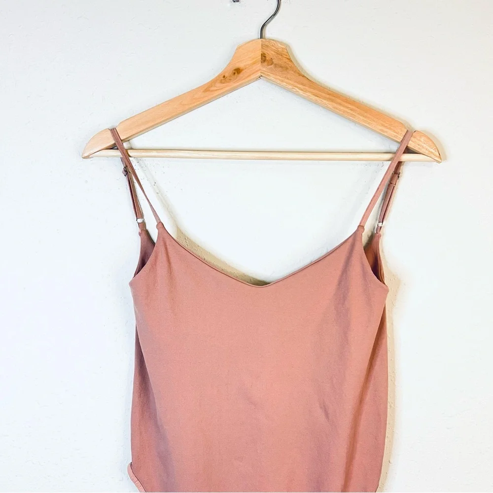 Free People Intimately Women’s Blush Seamless Bodysuit Sz M-L NWT